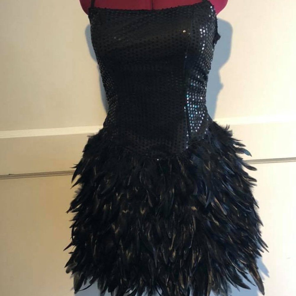 Open back, Sequin & black cock feather dress